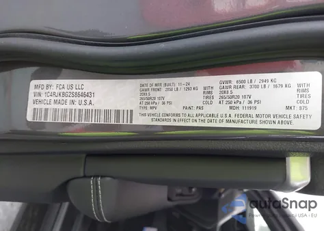 2025 Jeep Grand Cherokee L Limited 4X4 from USA, damaged, VIN 1C4RJKBG2S8646431